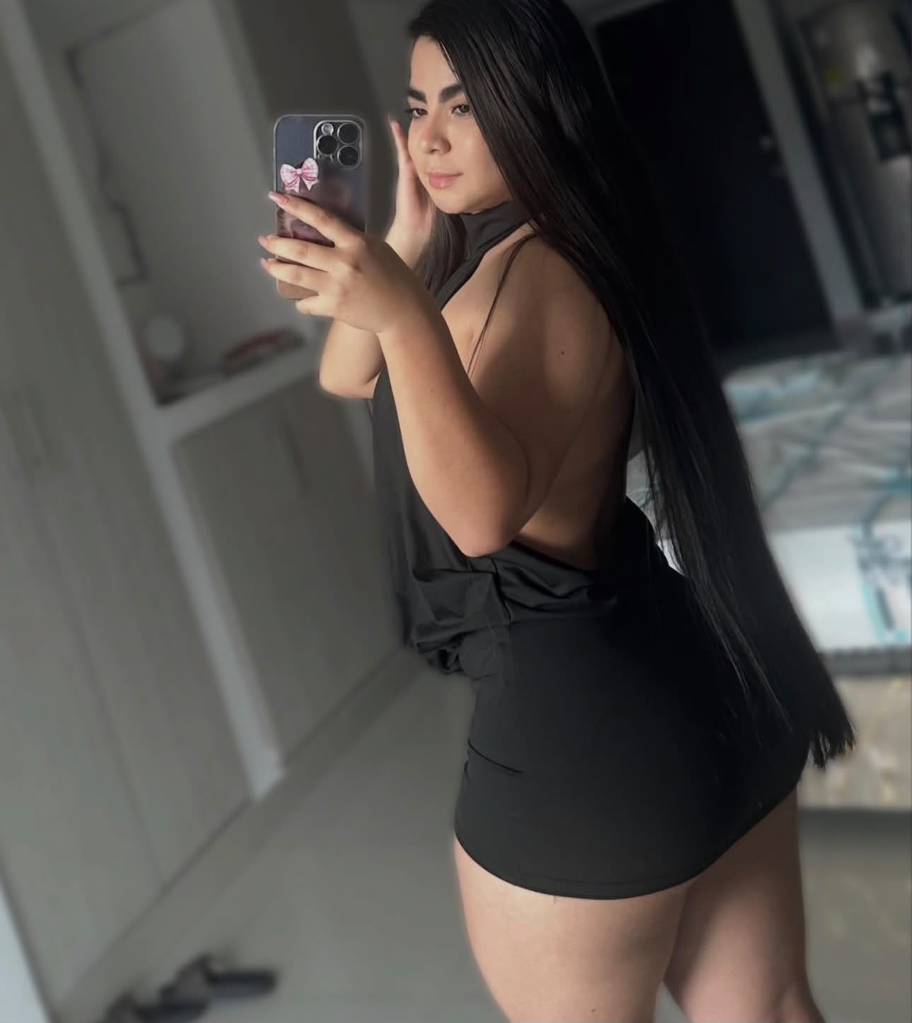 Laura M